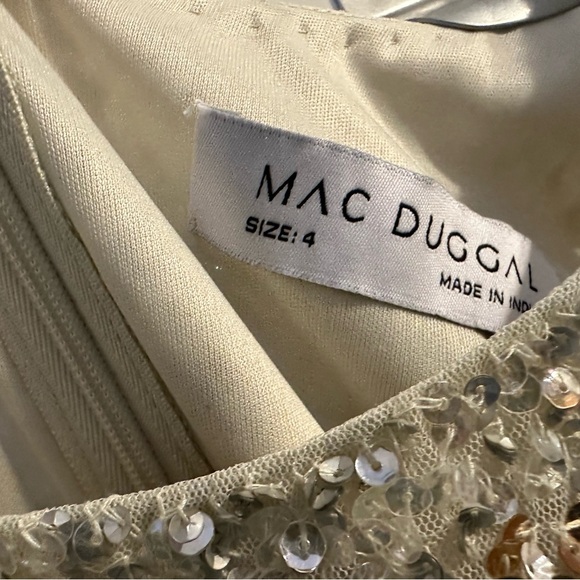 (164/278) BNWT MAC DUGGAL Light Gold Embellished Scoop Neck Tiered Gown 10883 - Picture 6 of 12